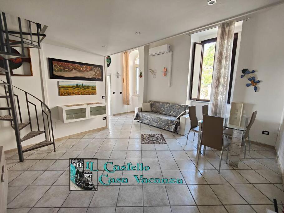 Il Castello Casa Vacanza Salerno Exteriér fotografie